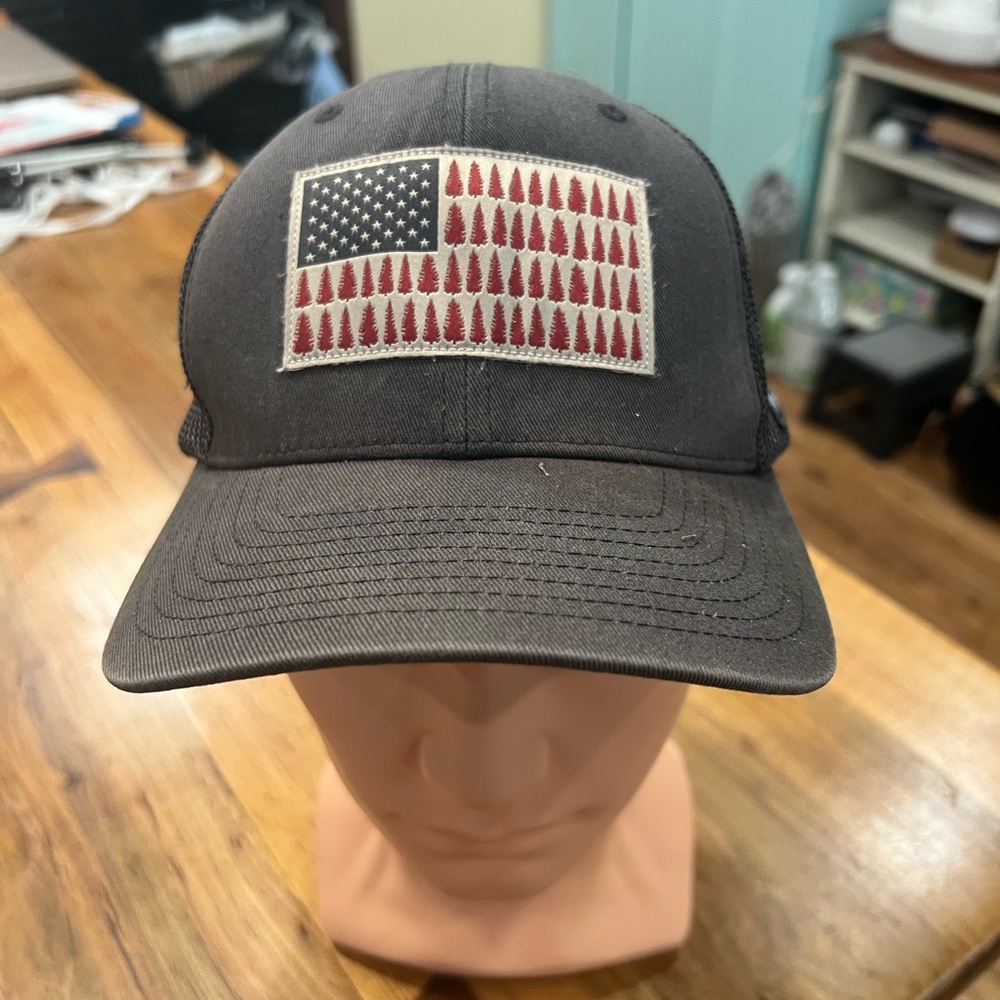 Columbia Black Hat with American Flag Design